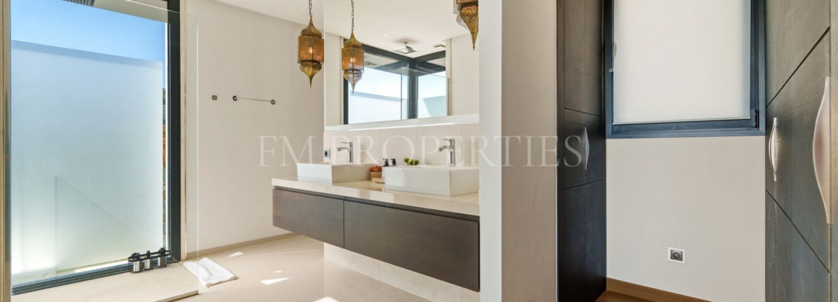 Villa  in Haza del Conde, Nueva Andalucia, Marbella