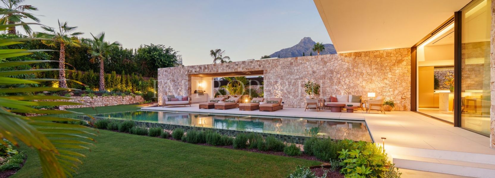 Villa  in Marbella Goldene Meile, Marbella