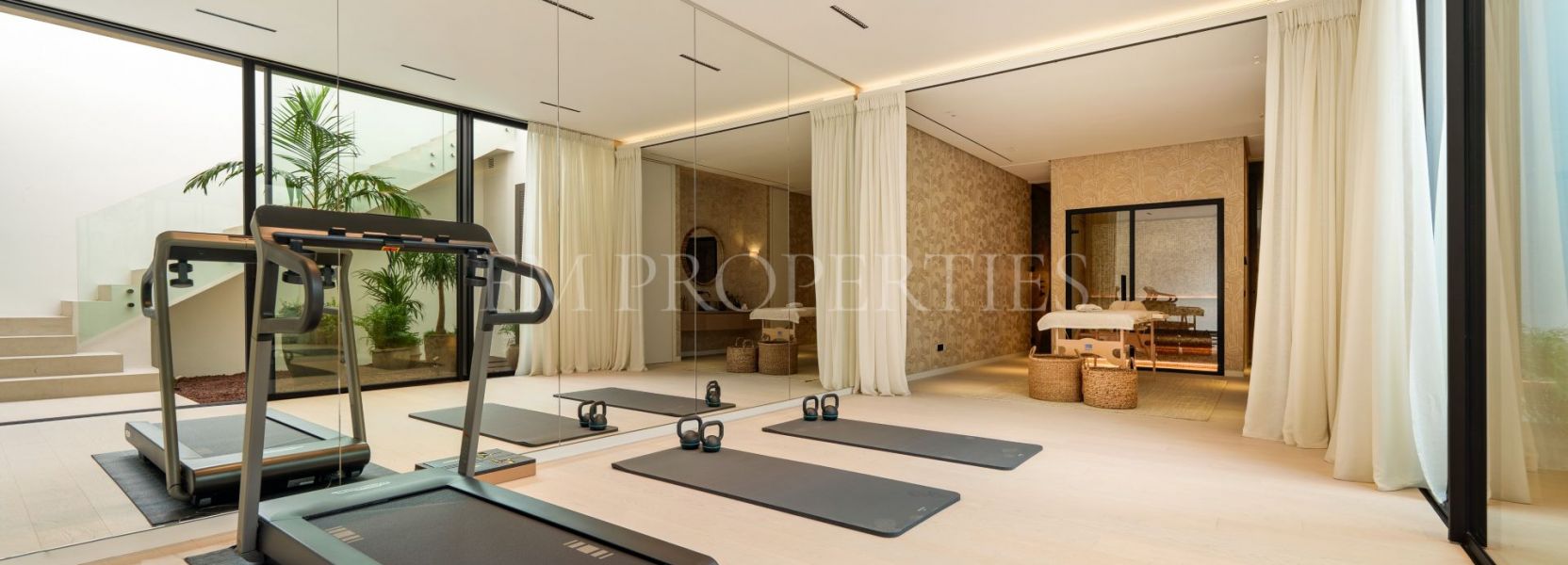 Villa  in Marbella Goldene Meile, Marbella