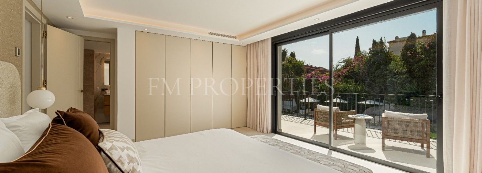 Villa  in Rocio de Nagüeles, Marbella Golden Mile, Marbella