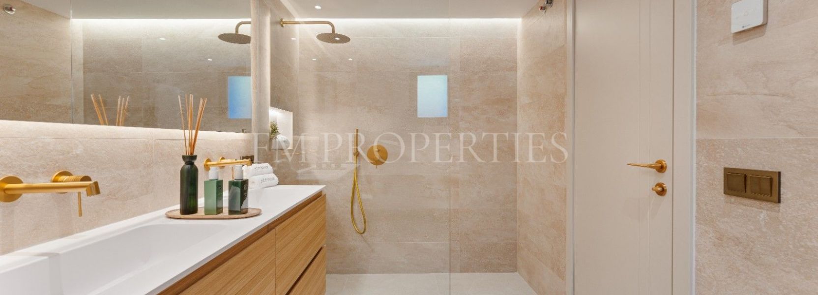 Villa  in Rocio de Nagüeles, Marbella Golden Mile, Marbella