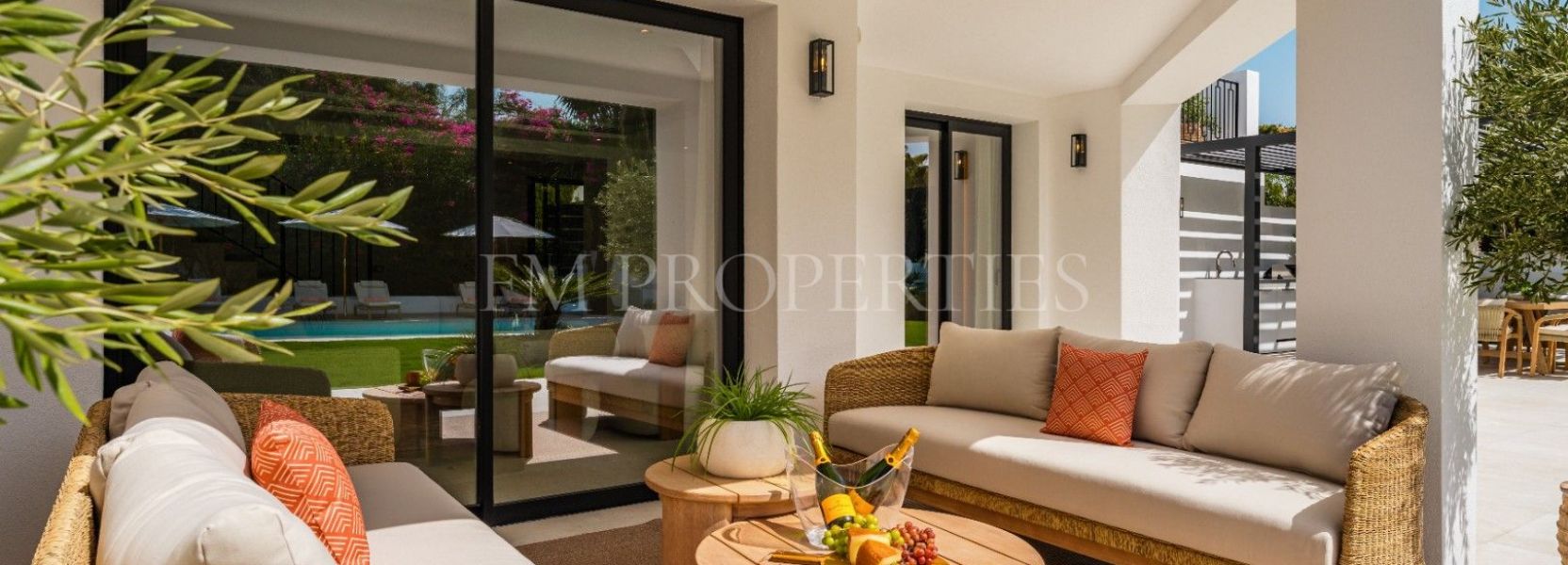 Villa  in Rocio de Nagüeles, Marbella Golden Mile, Marbella