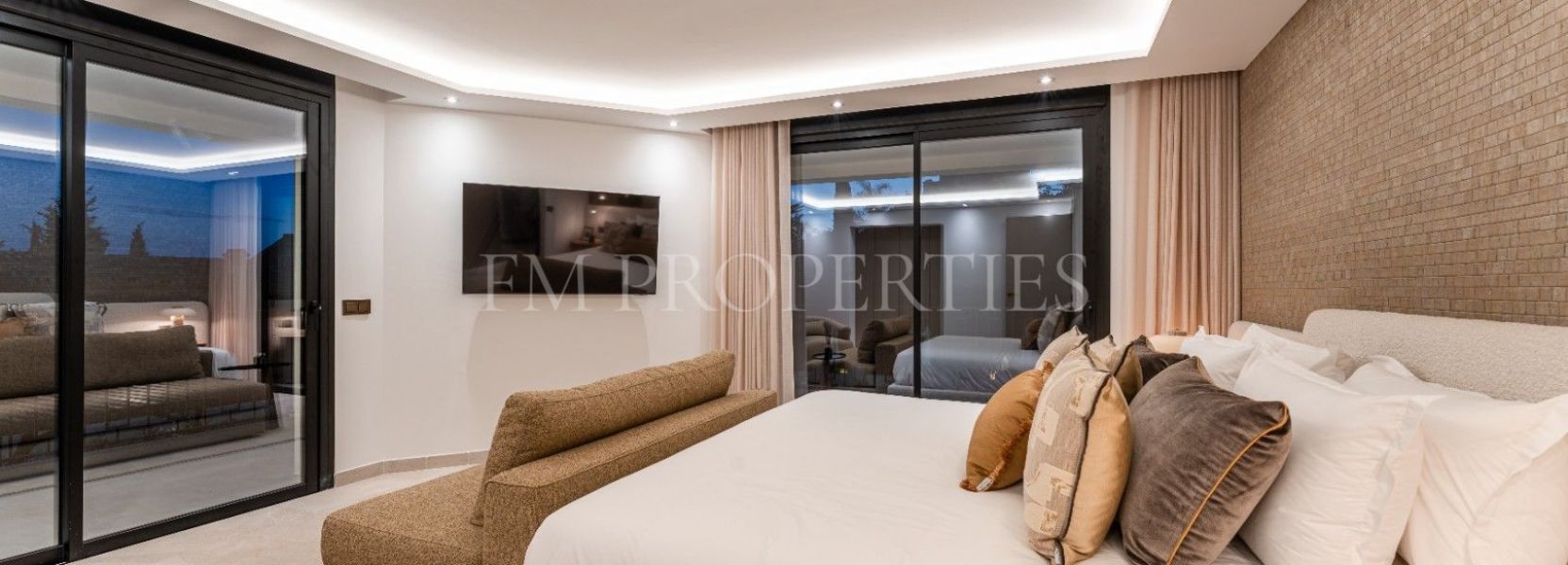 Villa  in Rocio de Nagüeles, Marbella Golden Mile, Marbella