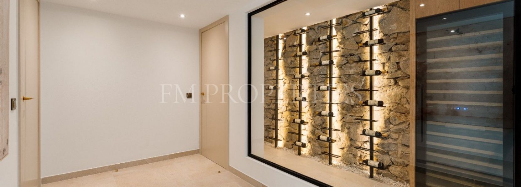 Villa  in Rocio de Nagüeles, Marbella Golden Mile, Marbella