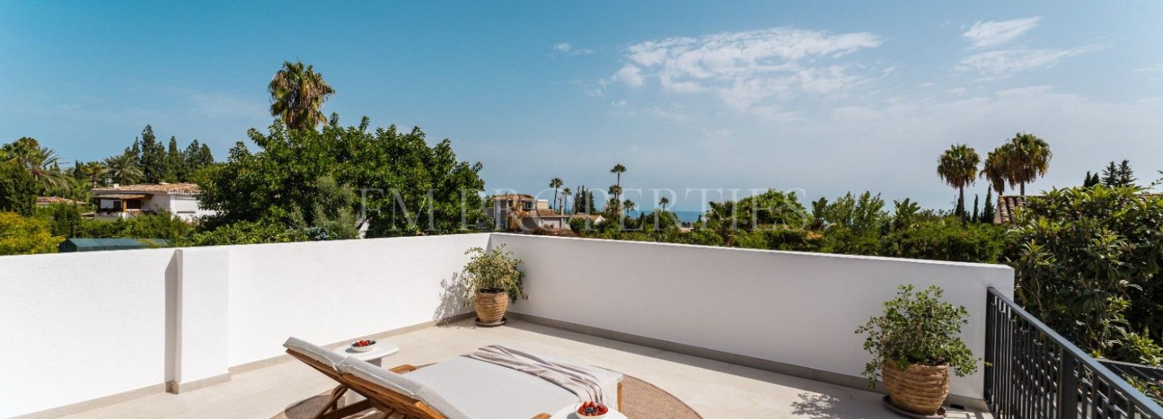Villa  in Rocio de Nagüeles, Marbella Golden Mile, Marbella