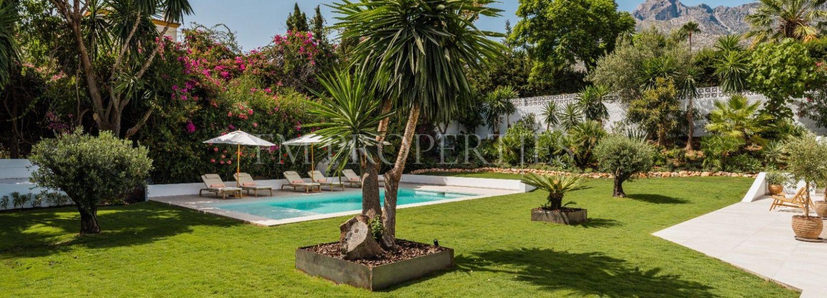 Villa  in Rocio de Nagüeles, Marbella Golden Mile, Marbella