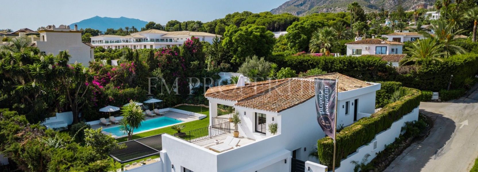 Villa  in Rocio de Nagüeles, Marbella Golden Mile, Marbella