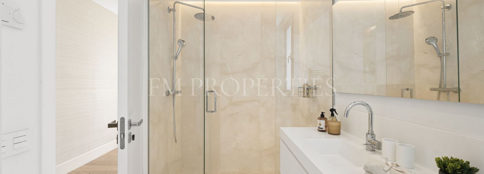 Villa  in Los Naranjos Golf, Nueva Andalucia, Marbella