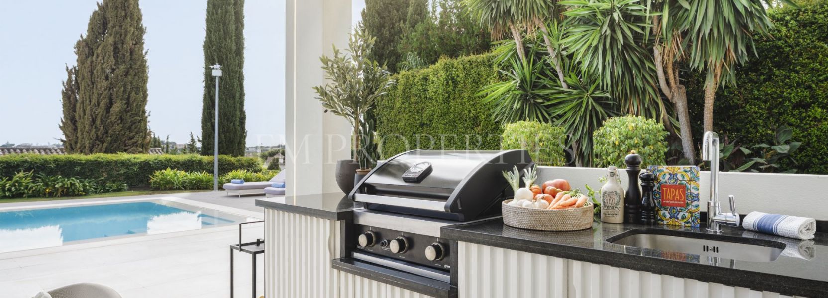 Villa  in Los Naranjos Golf, Nueva Andalucia, Marbella