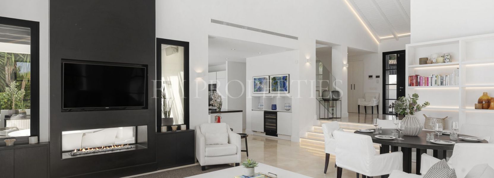 Villa  in Los Naranjos Golf, Nueva Andalucia, Marbella