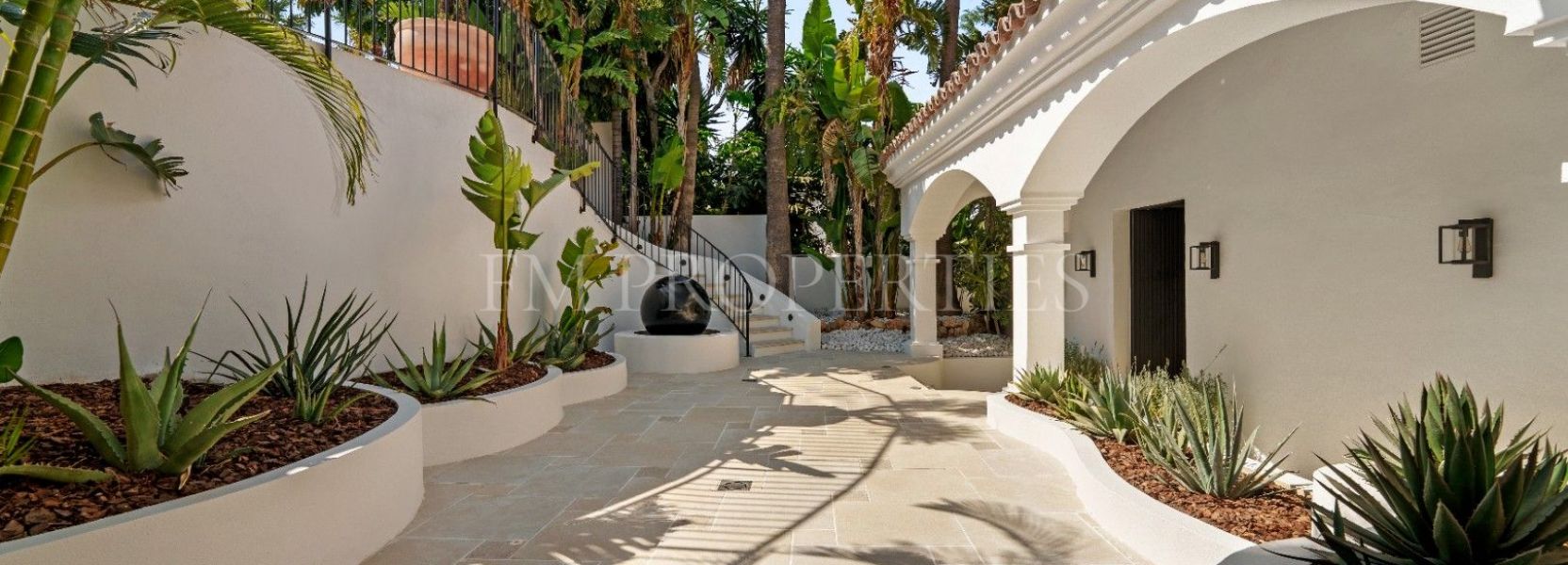 Villa  in Nueva Andalucia, Marbella