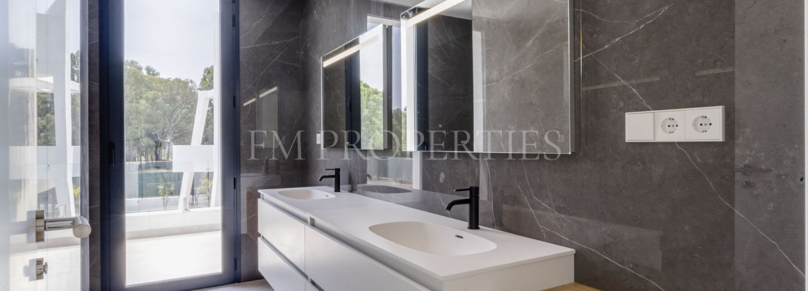 Villa  in Monte Biarritz, Estepona Oost, Estepona