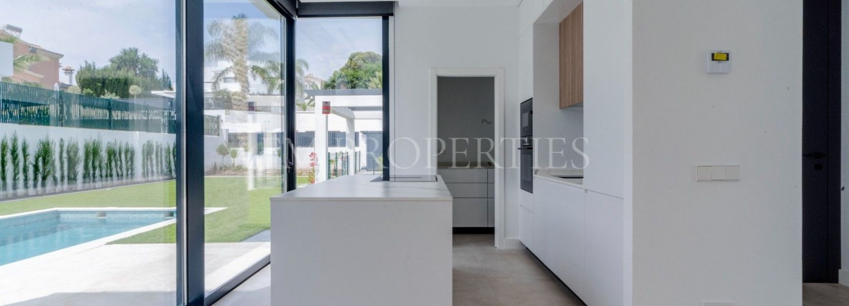 Villa  en Monte Biarritz, Estepona Este, Estepona