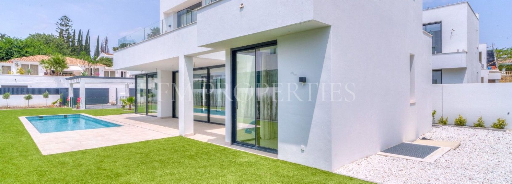 Villa  en Monte Biarritz, Estepona Este, Estepona