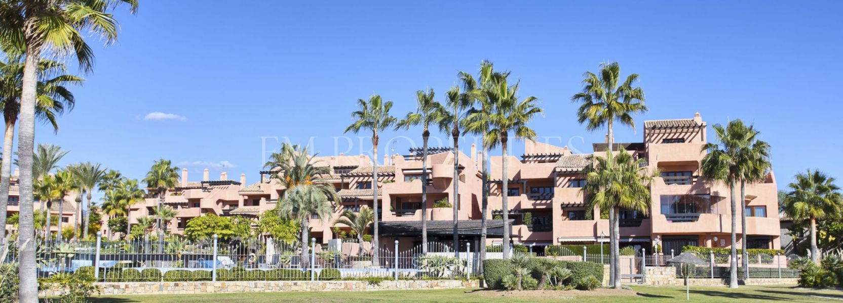 Apartment  in New Golden Mile, Estepona East, Estepona