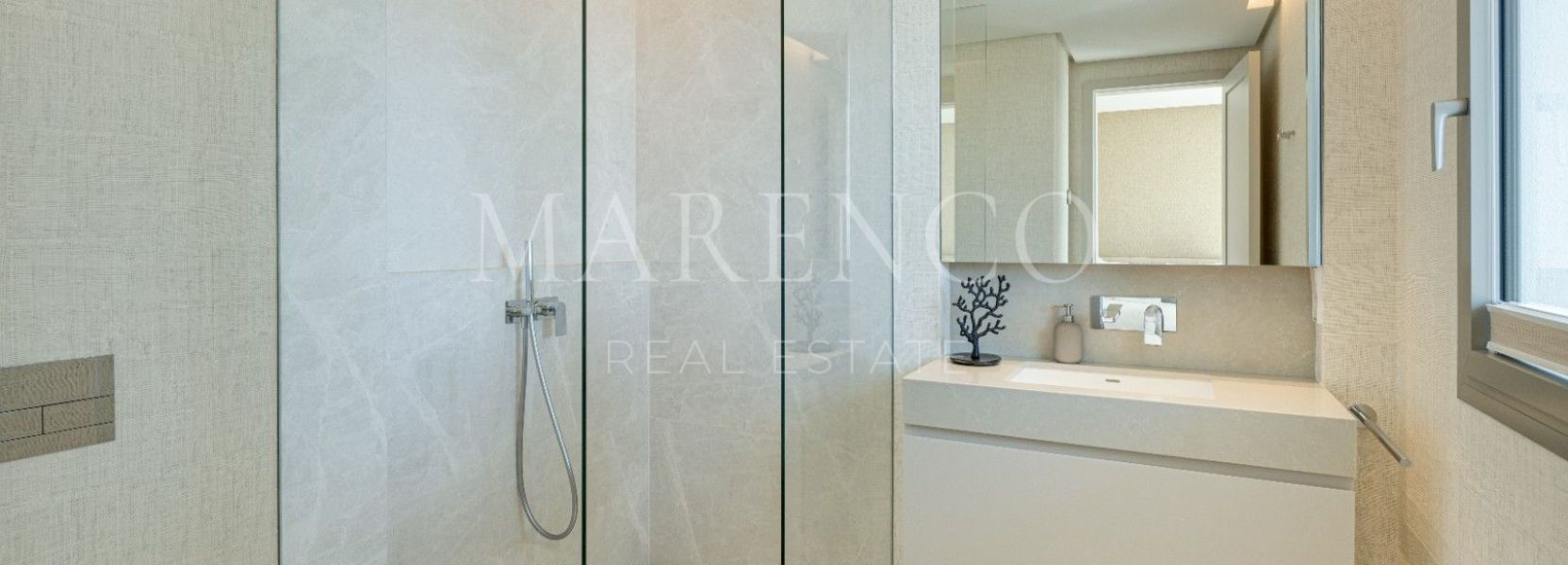 Villa  in Monte Halcones, Benahavis