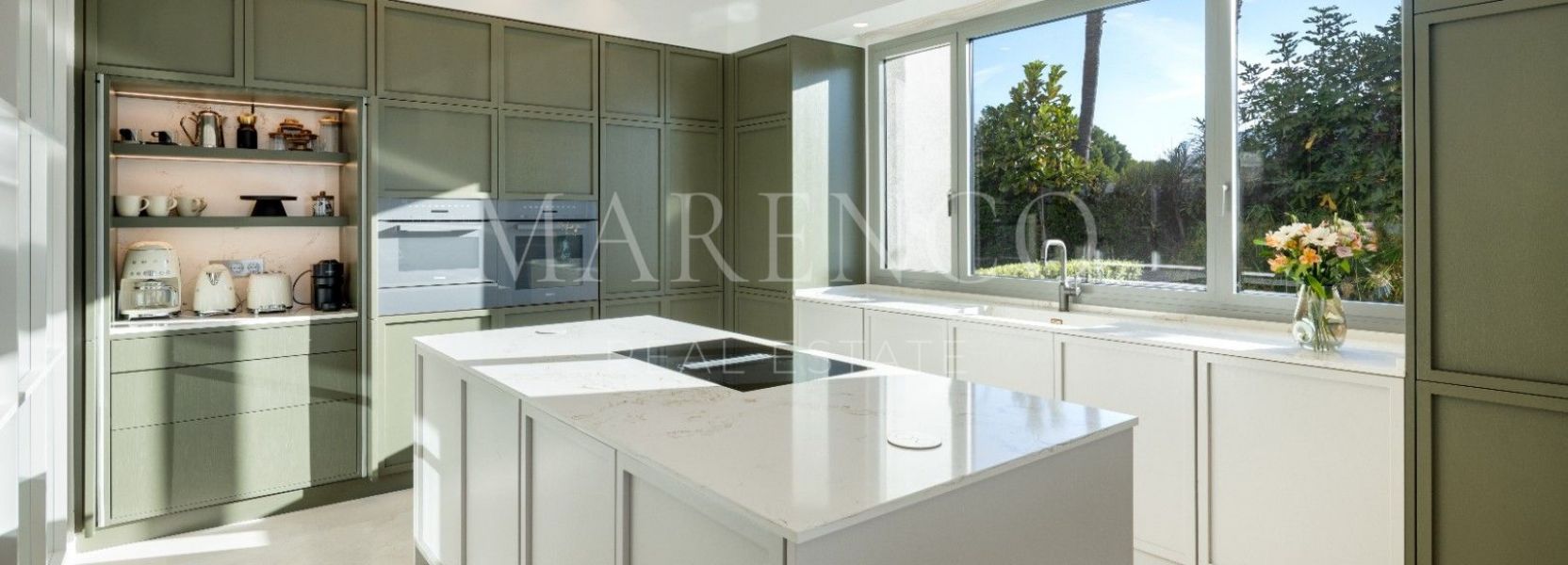 Villa  in Monte Halcones, Benahavis