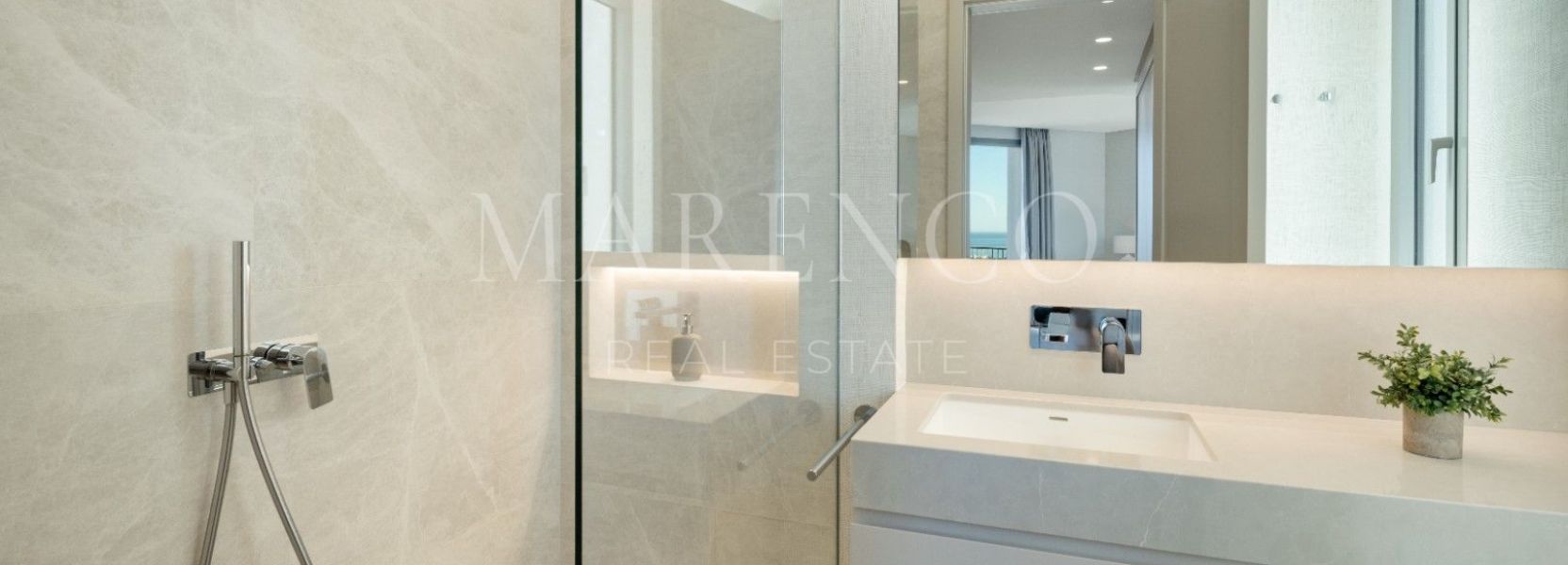 Villa  in Monte Halcones, Benahavis