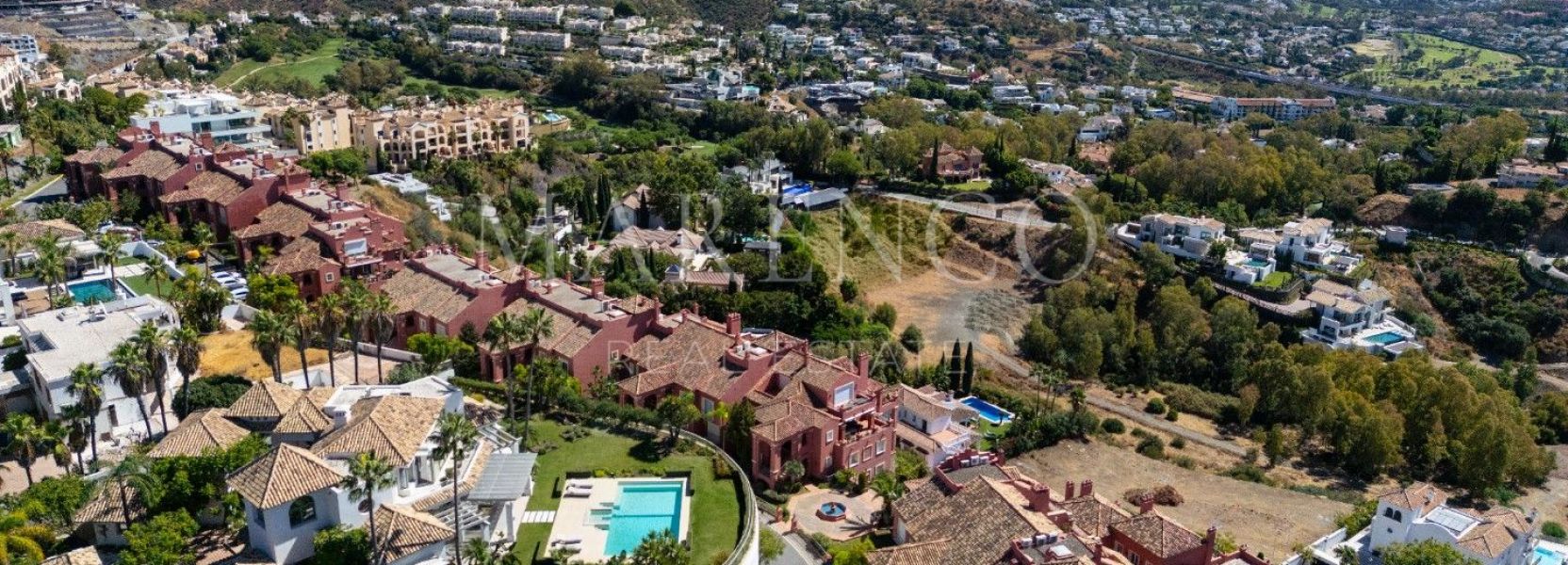 Villa  in Monte Halcones, Benahavis