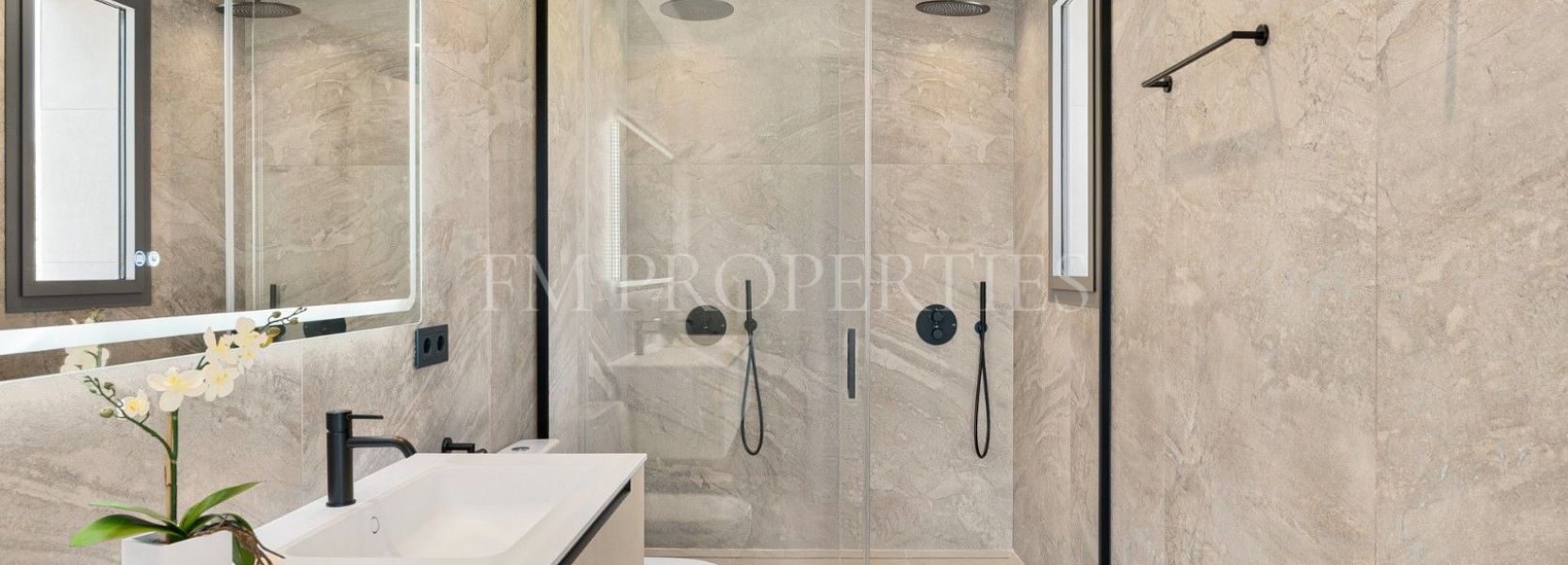 Villa  in La Cerquilla, Nueva Andalucia, Marbella