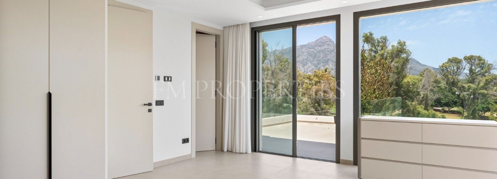 Villa  in La Cerquilla, Nueva Andalucia, Marbella