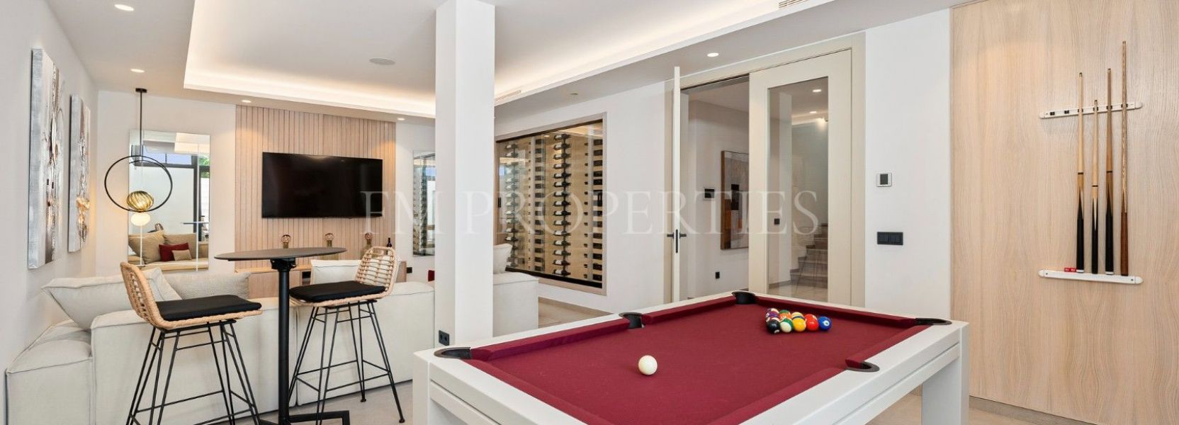 Villa  in La Cerquilla, Nueva Andalucia, Marbella