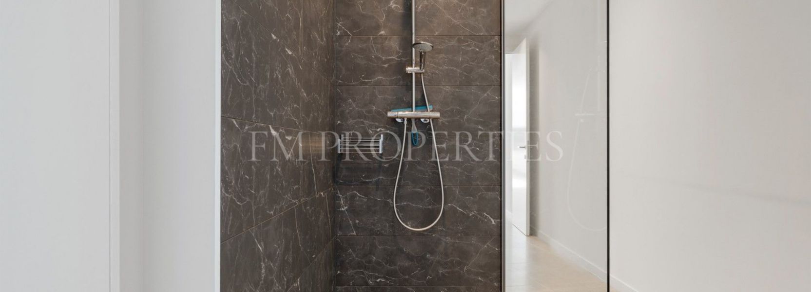 Villa  in La Alqueria, Benahavis