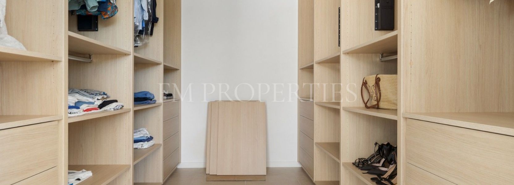 Villa  in La Alqueria, Benahavis