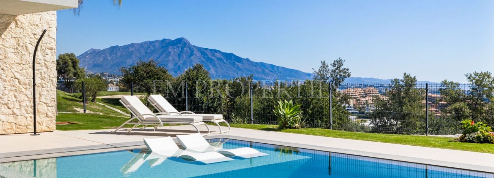 Villa  in La Alqueria, Benahavis