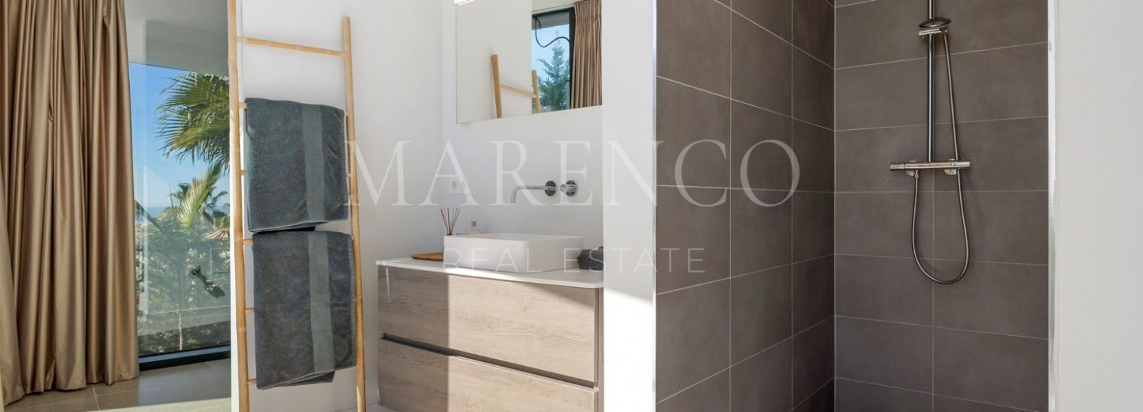 Villa  in La Alqueria, Benahavis