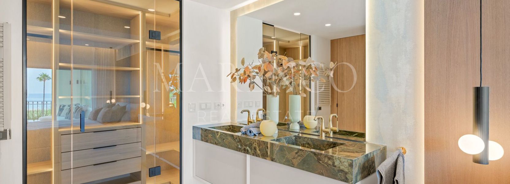 Apartamento  en Estepona