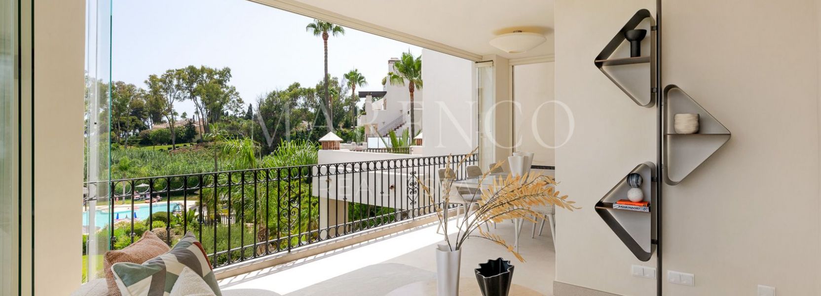 Apartamento  en Estepona