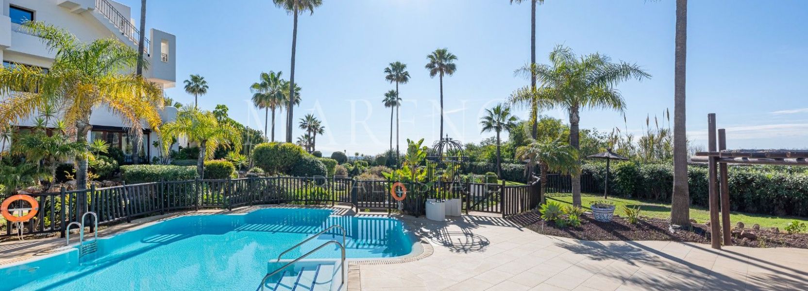 Apartamento  en Estepona