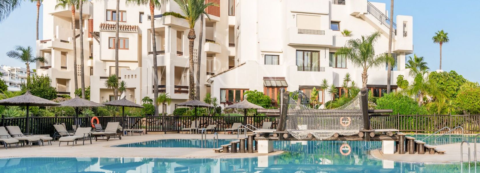 Apartamento  en Estepona