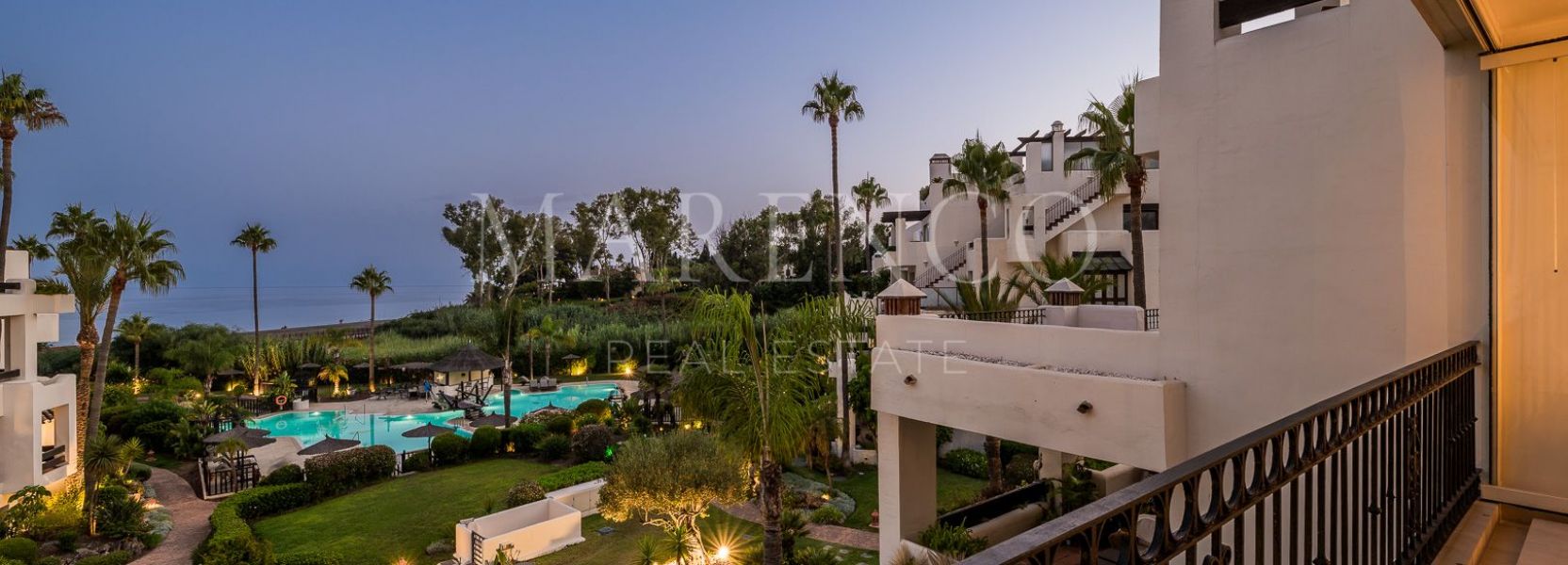 Apartamento  en Estepona