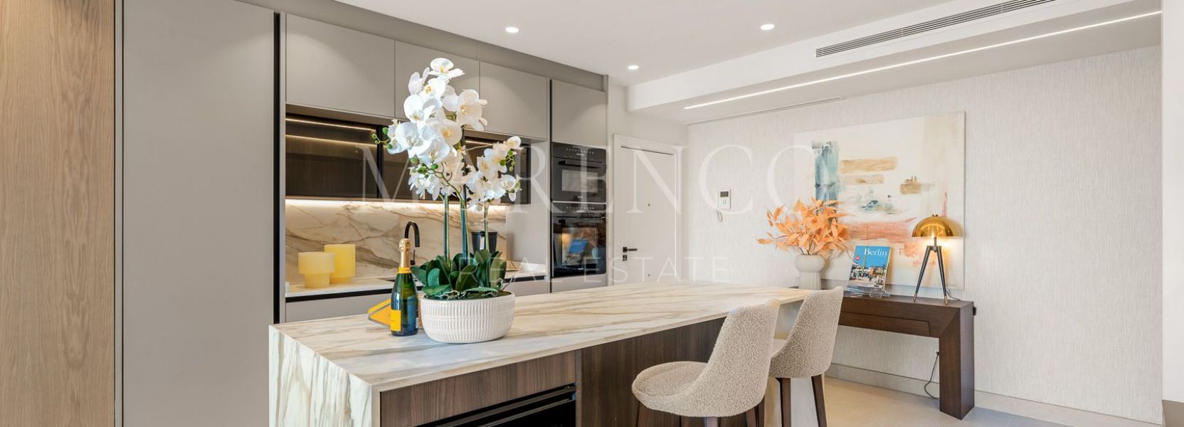 Apartamento  en Estepona