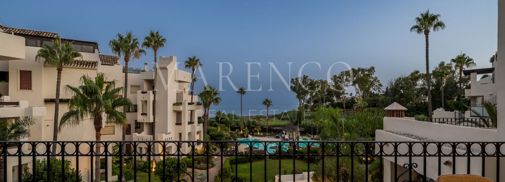 Apartamento  en Estepona