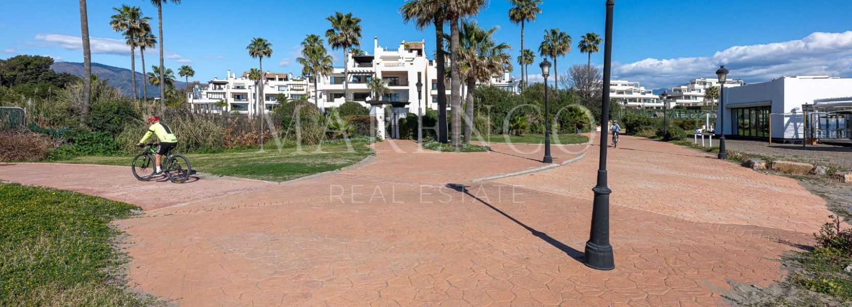 Apartamento  en Estepona