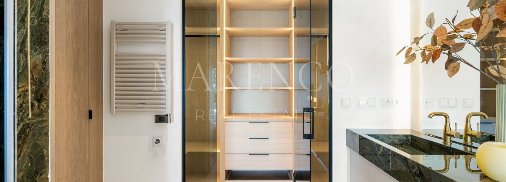 Apartamento  en Estepona