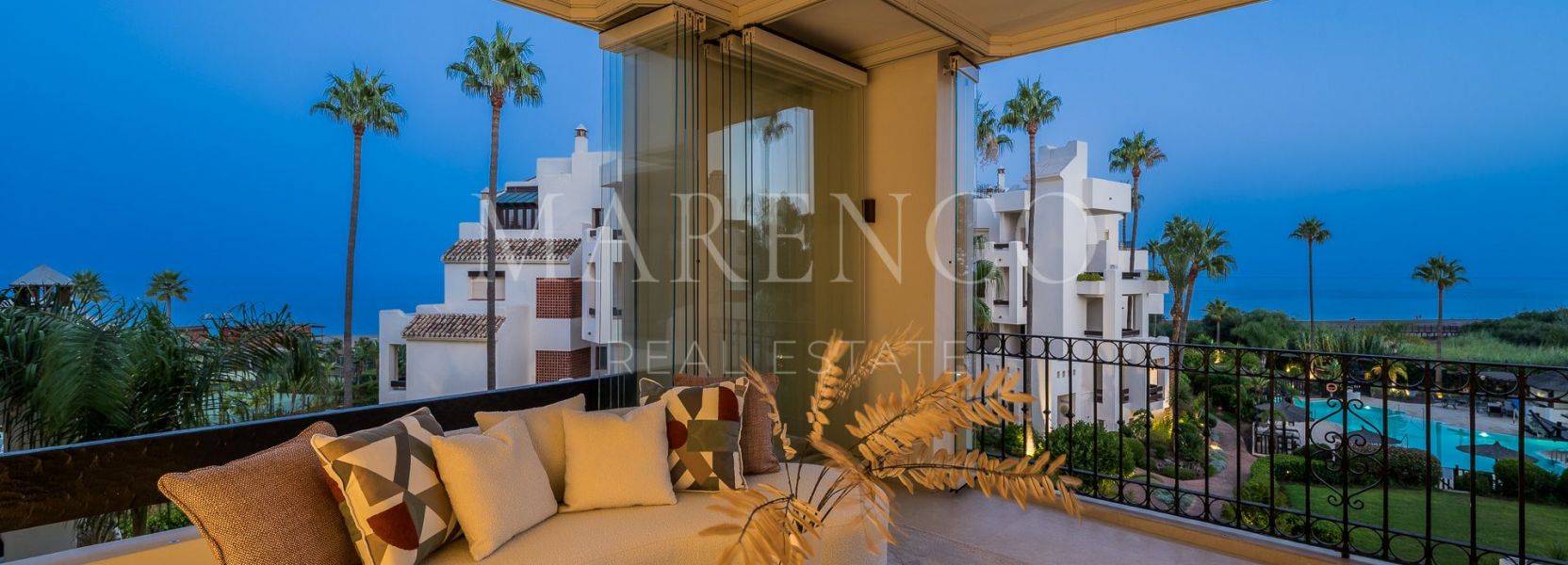 Apartamento  en Estepona