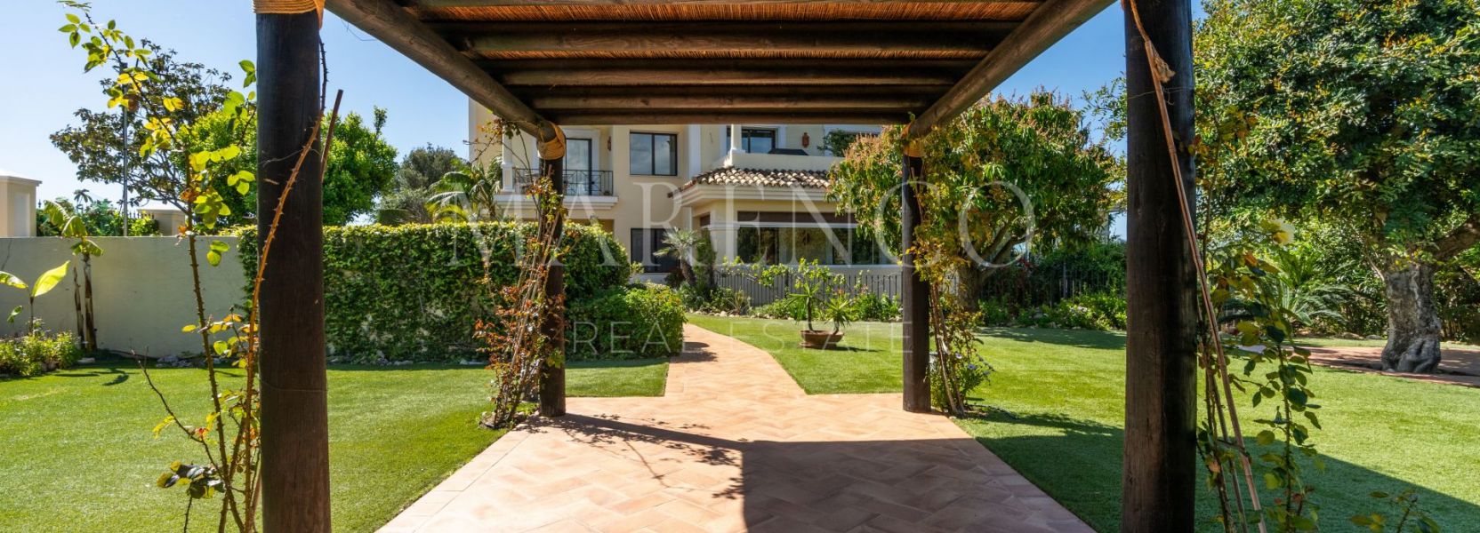 Appartement begane grond  in Aloha Park, Nueva Andalucia, Marbella