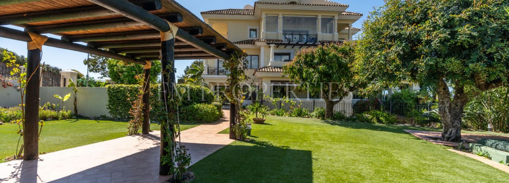 Ground Floor Apartment  in Aloha Park, Nueva Andalucia, Marbella