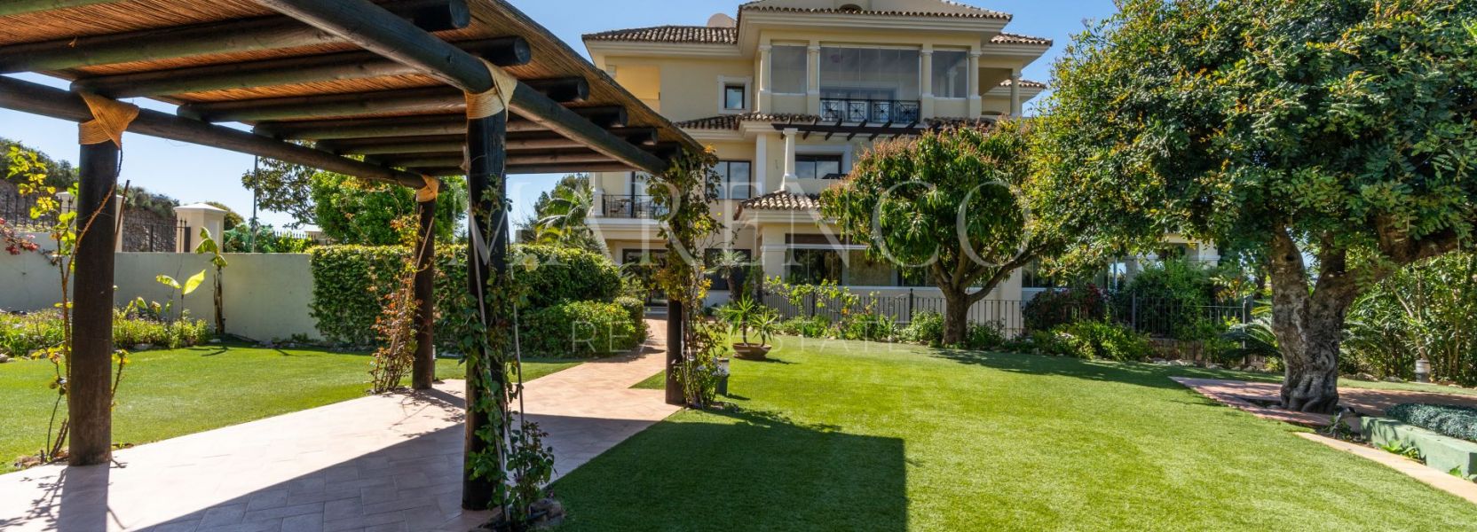 Appartement begane grond  in Aloha Park, Nueva Andalucia, Marbella