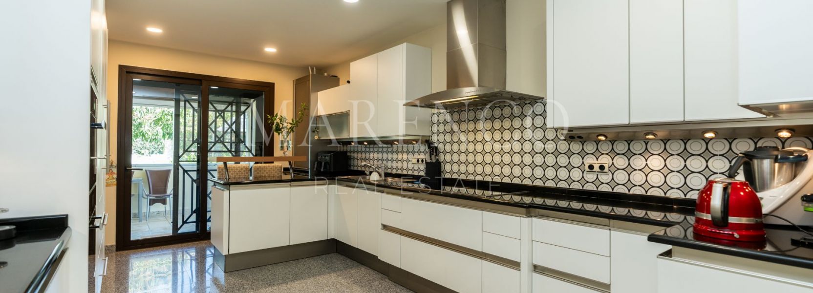 Appartement begane grond  in Aloha Park, Nueva Andalucia, Marbella