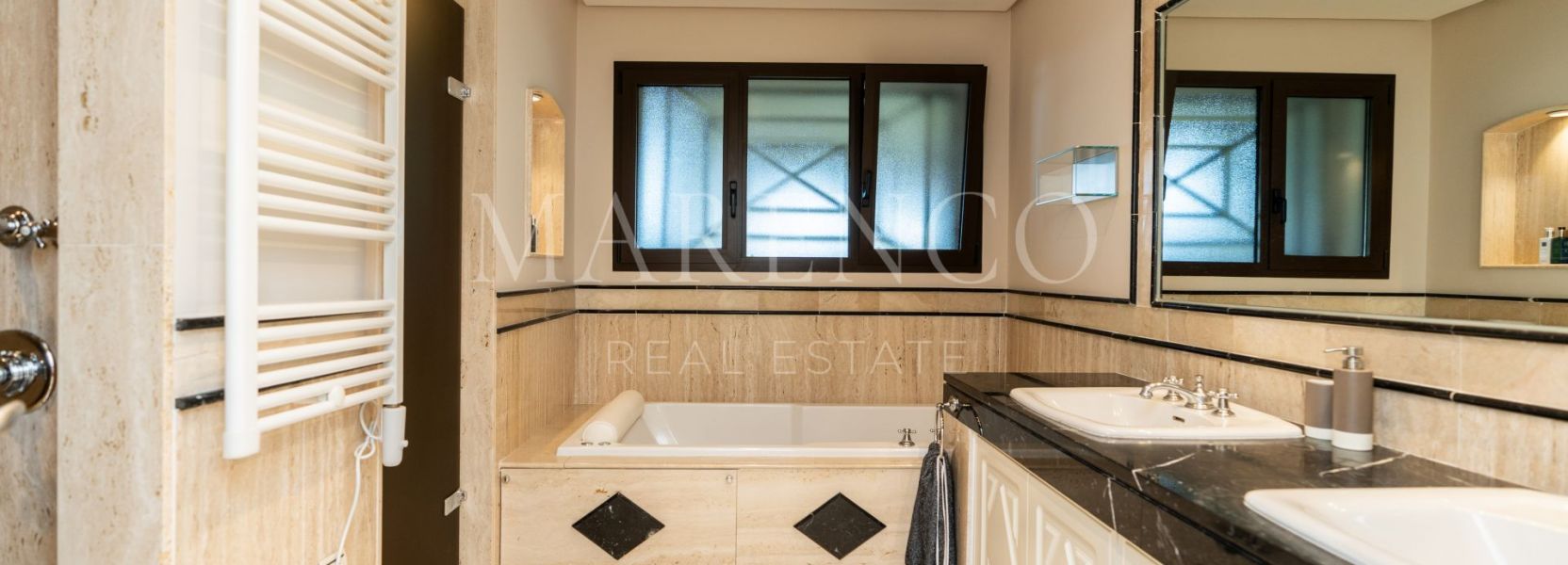 Appartement begane grond  in Aloha Park, Nueva Andalucia, Marbella