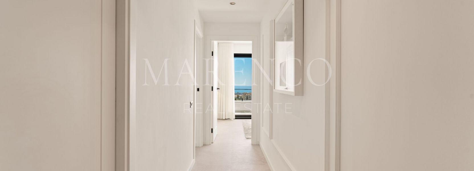 Duplex  à Las Colinas de Marbella, Benahavis