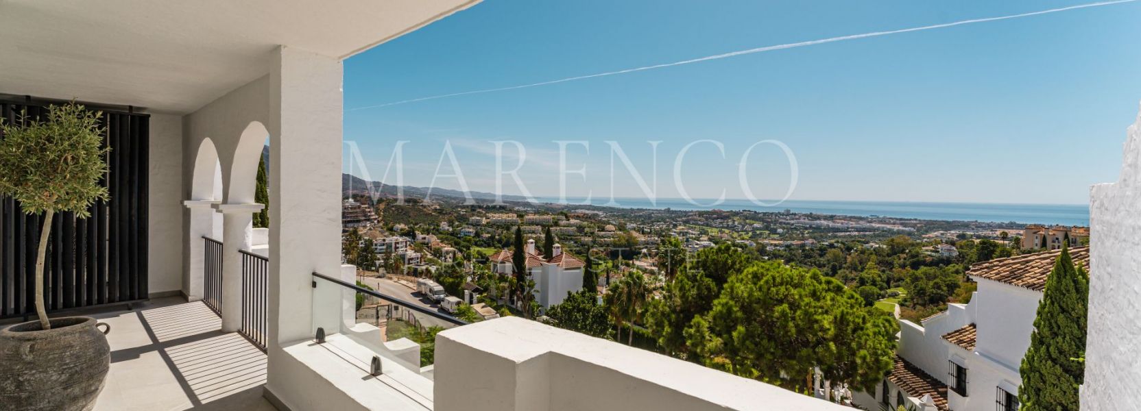 Duplex  à Las Colinas de Marbella, Benahavis