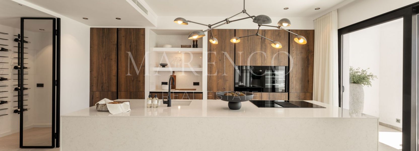 Duplex  à Las Colinas de Marbella, Benahavis