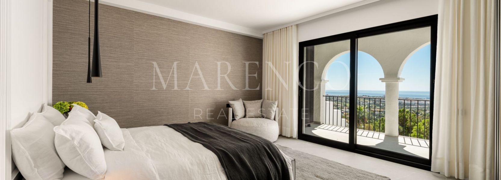 Duplex  à Las Colinas de Marbella, Benahavis