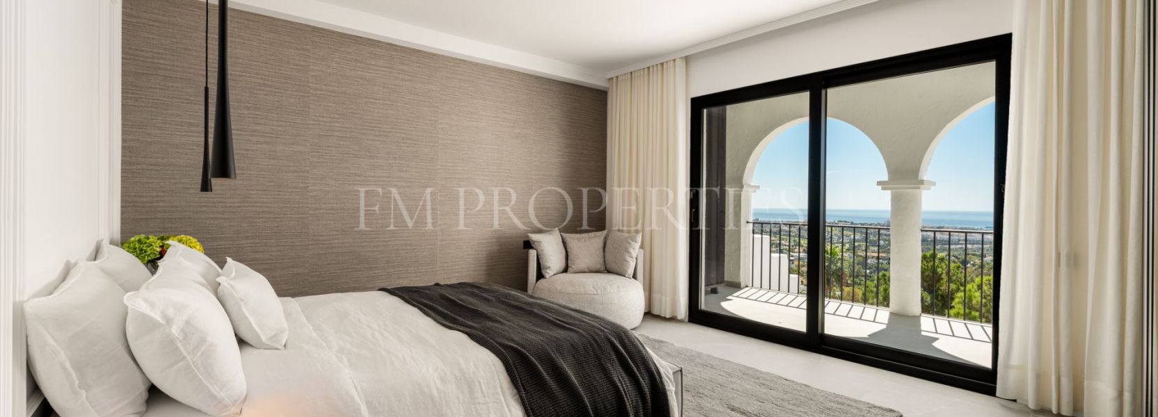 Duplex  in Las Colinas de Marbella, Benahavis